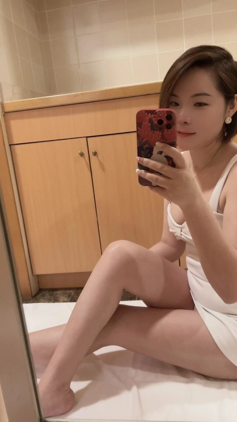 Miko – Singaporean escort in Hong Kong — 4 / 9