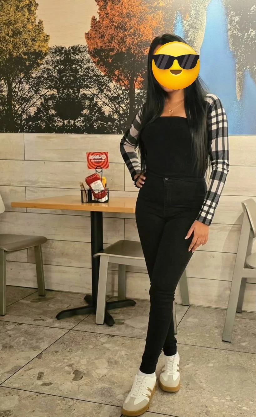 Nisha independent meeting and camsho – Indian escort in Bangalore — 13 / 14