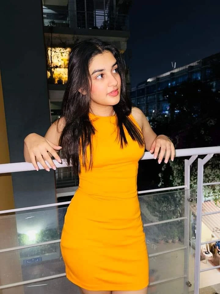 Sneha sharma – Indian escort in Bangalore — 3 / 5