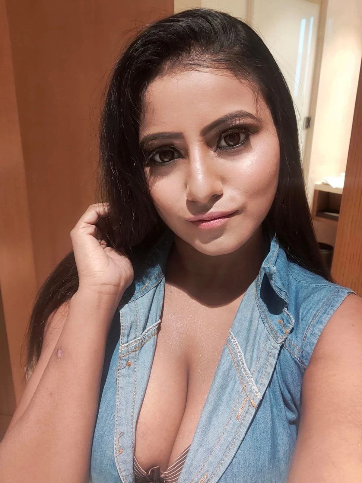 Appy B By – Indian escort in Bangalore — 2 / 5