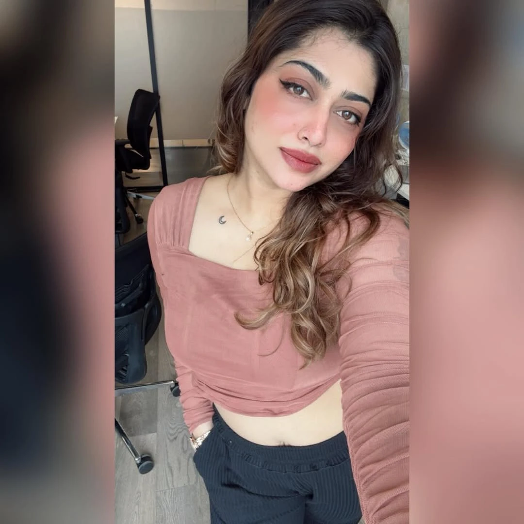 Shruti – Indian escort in Candolim, Goa — 3 / 4