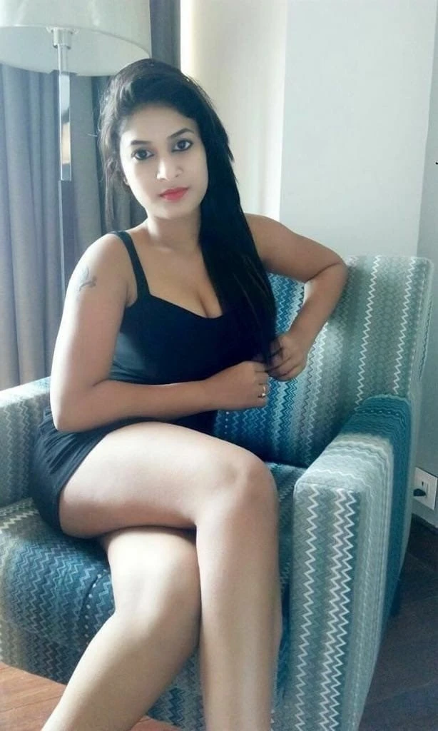 Kavya – Indian escort in Bangalore — 4 / 5