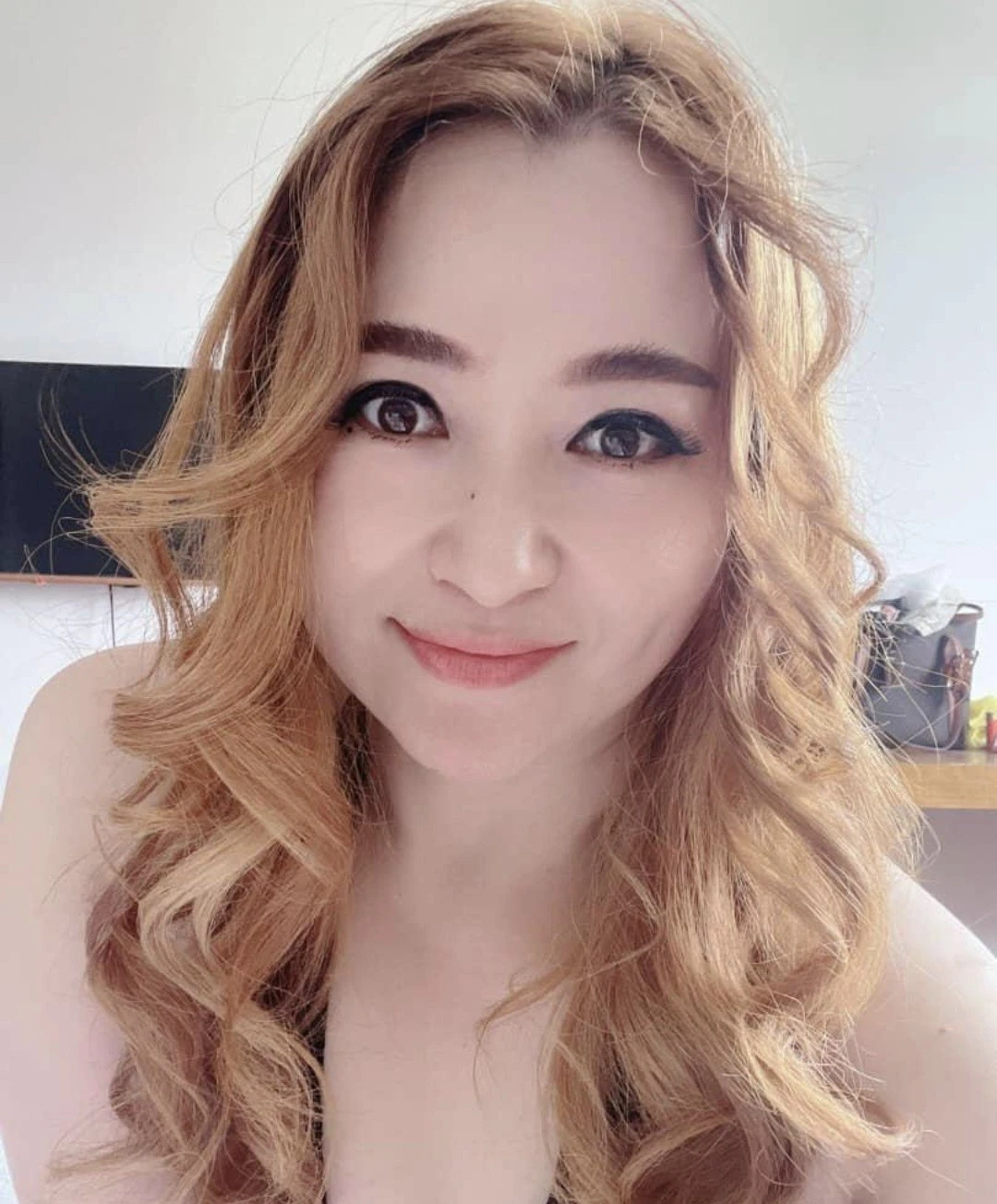 Somi – Ukrainian escort in Gurgaon — 2 / 3