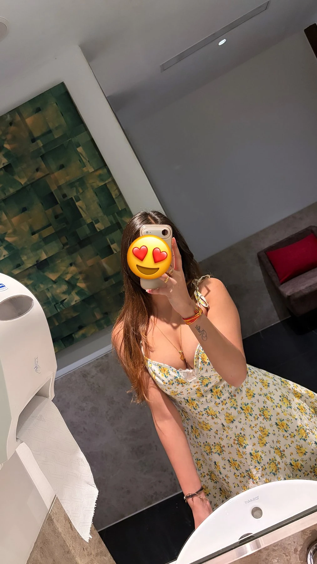 Akansha – Indian escort in Bangalore — 3 / 8