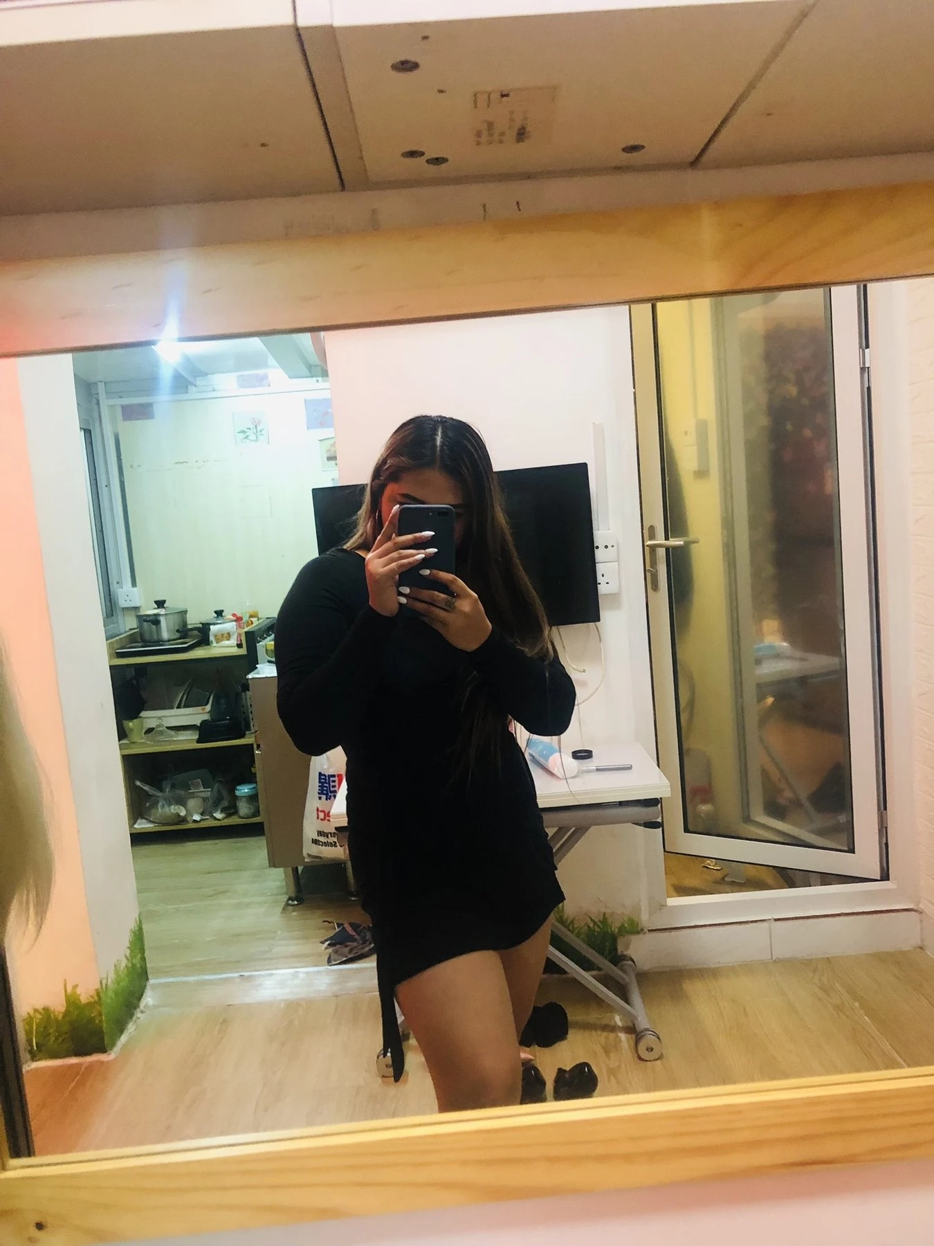 Angela – Filipino escort in Hong Kong — 2 / 4