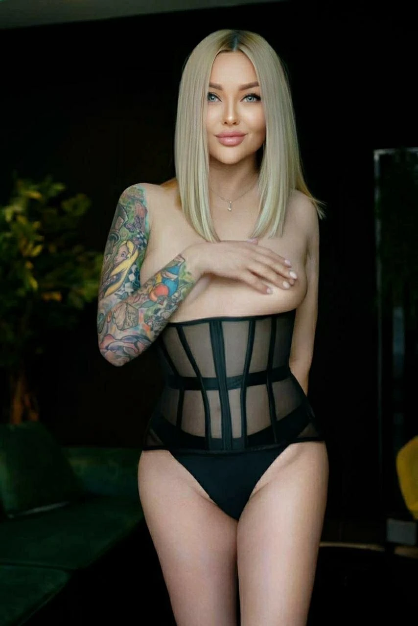 Elvira – escort in Yerevan — 2 / 9