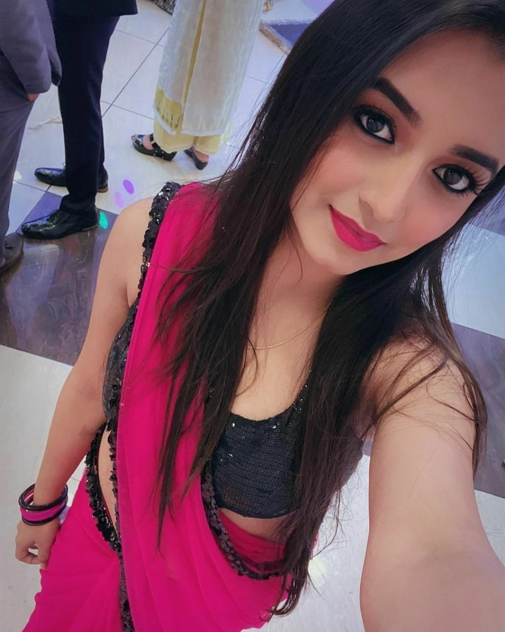 CASH❣️INDEPENDENT GIRLS DOORSTEP OUTCALL – Indian escort in Bangalore — 2 / 5