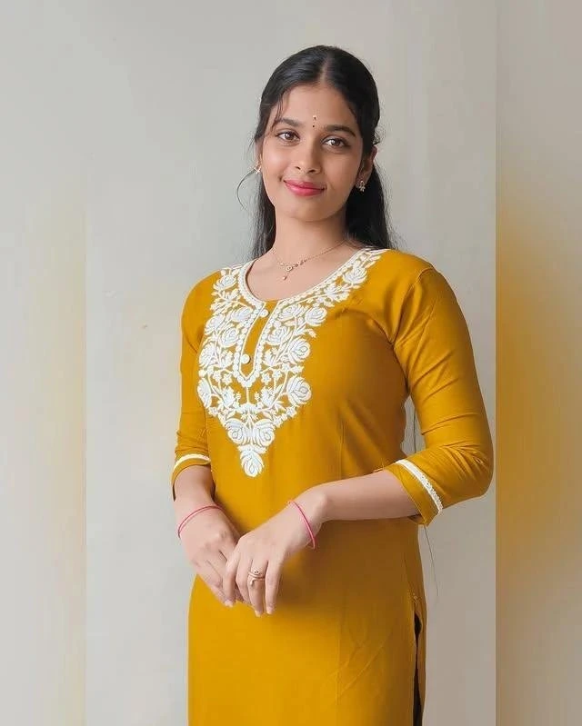 Hi Nitya Edappally Vyttila Aluva Maradu – Indian escort in Ernakulam — 2 / 5