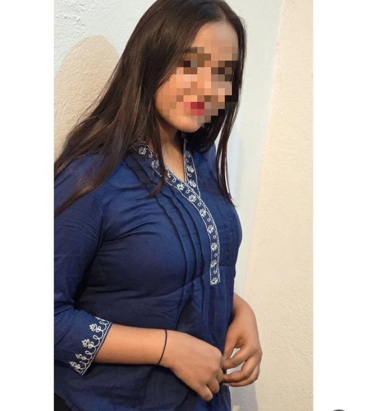 Hrishita – Indian escort in Ahmedabad — 3 / 4