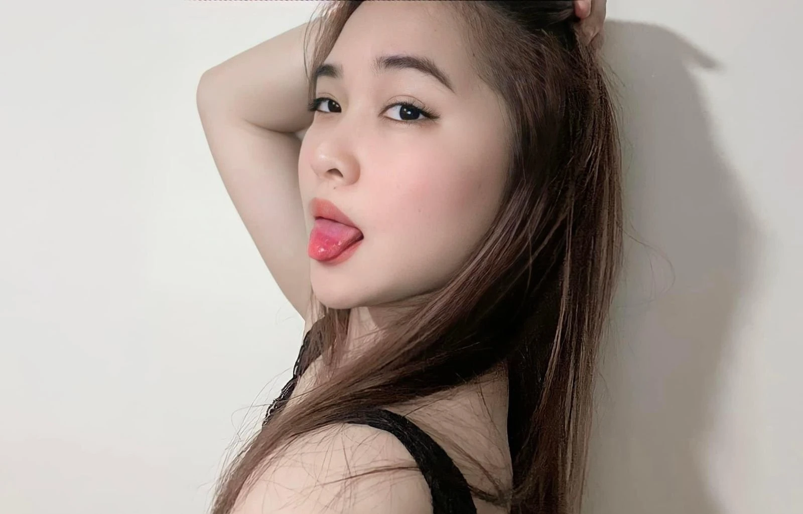 Asian Doll, Lexi – Filipino escort in Hong Kong — 6 / 7