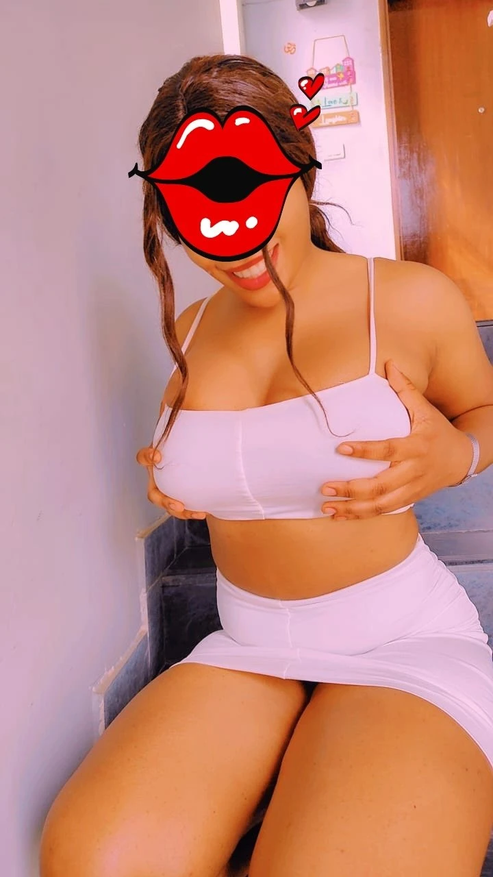 Leayah – South African escort in Gurgaon — 6 / 7