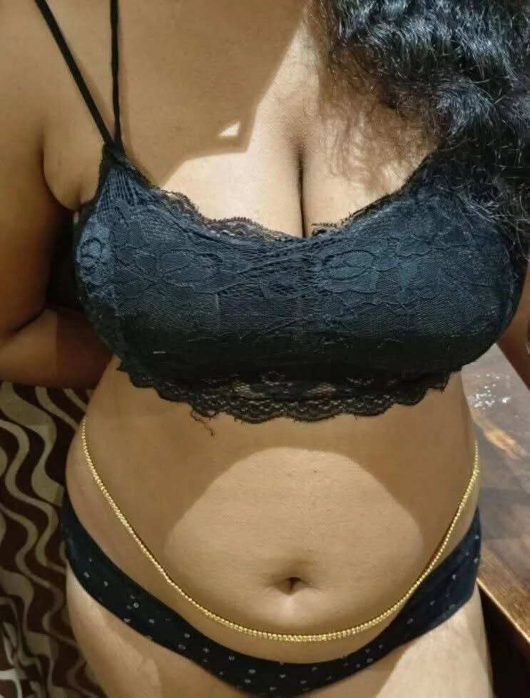 TAMIL GIRLS AND CELEBRITY & MODELS – Indian escort in Chennai — 13 / 15