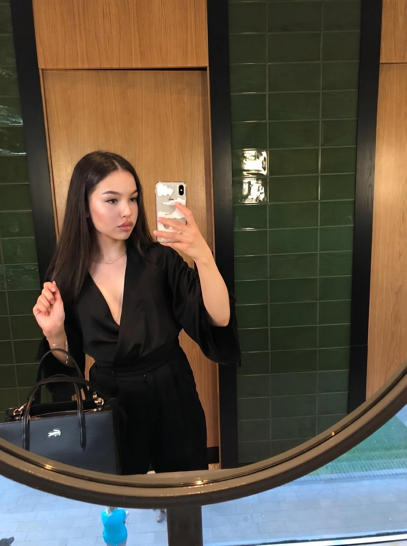 Samantha – Russian escort in Hong Kong — 3 / 6