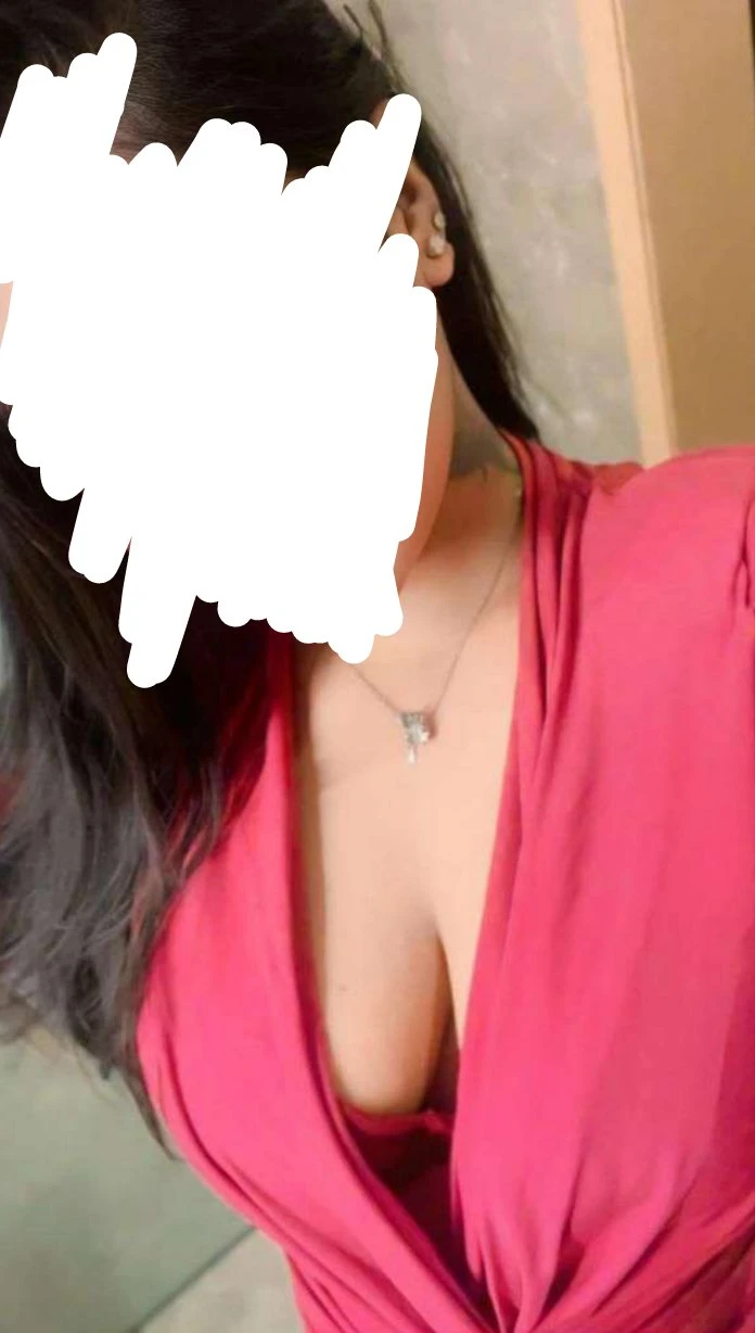 Independent Ishani – Indian escort in Bangalore — 2 / 4