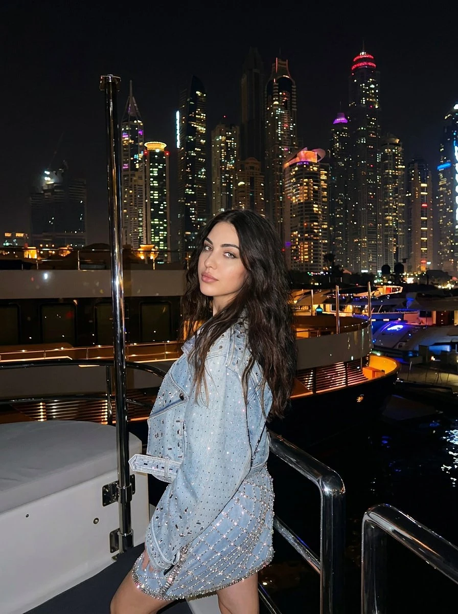 Helen – Russian escort in Hong Kong — 3 / 7