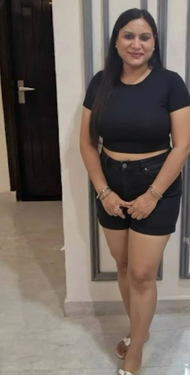 Monika – escort in Chennai — 2 / 3