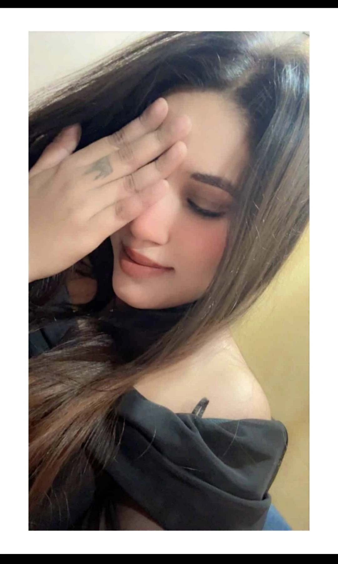 Urmi Roy – Indian escort in Bangalore — 3 / 4