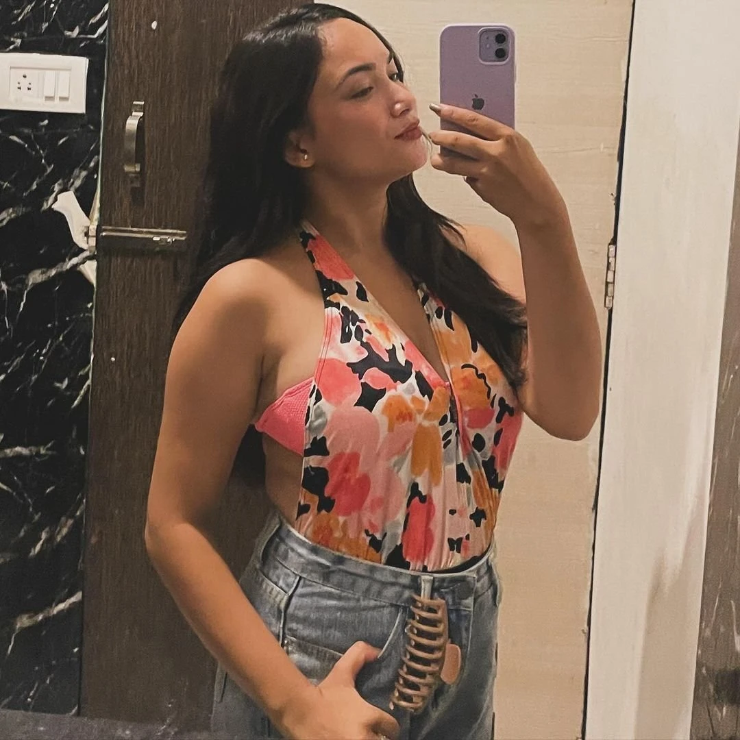Savitri – Indian escort in Ahmedabad — 3 / 4
