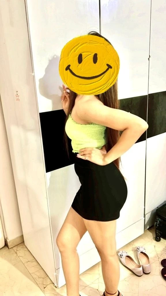 Sanya Malhotra – Indian escort in Bangalore, Escort, Banga
