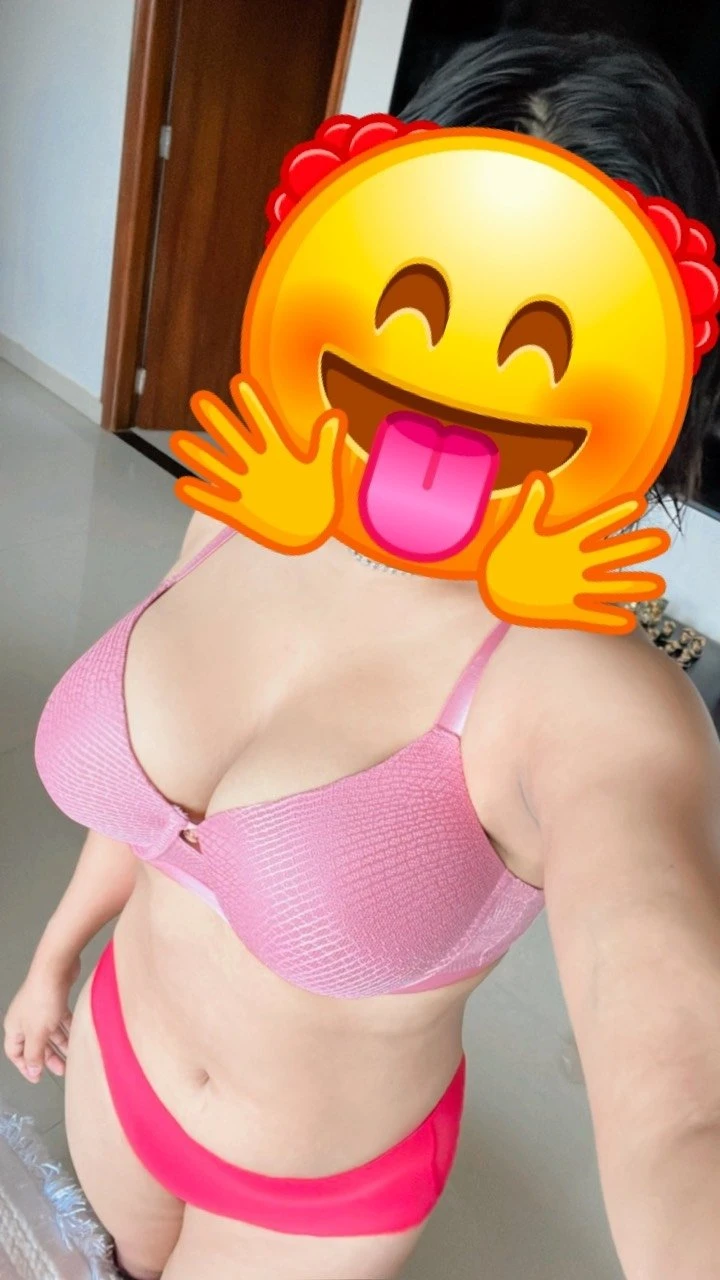 Rhea 24 | Real Meet and Cam – escort in Bangalore — 3 / 9