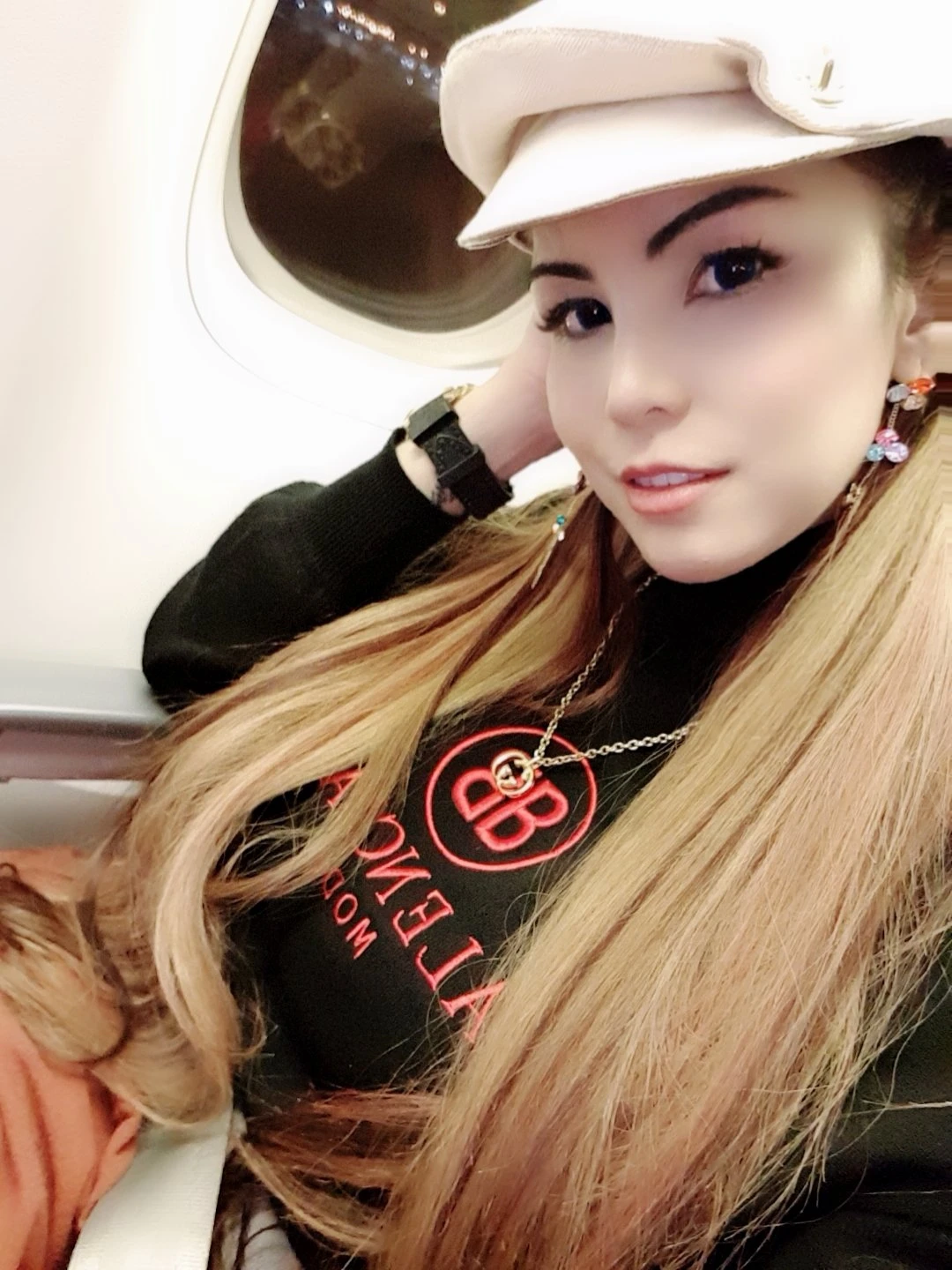 Brazilian lady just arrived – Brazilian escort in Hong Kong — 4 / 13