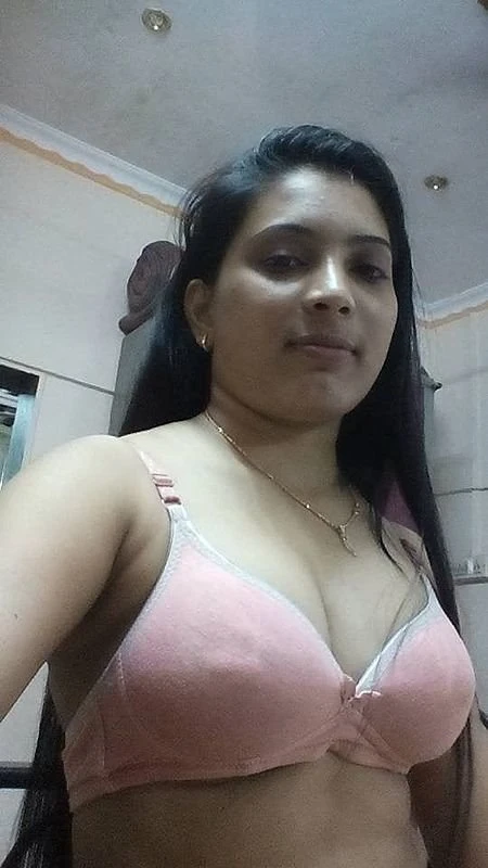 Rupsha – Indian escort in Bangalore, Escort, Banga