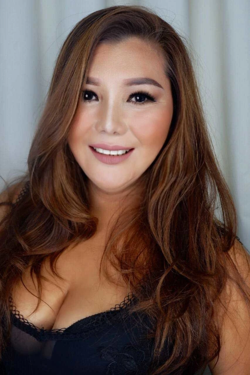 Elisa – Indonesian escort in Hong Kong — 4 / 12