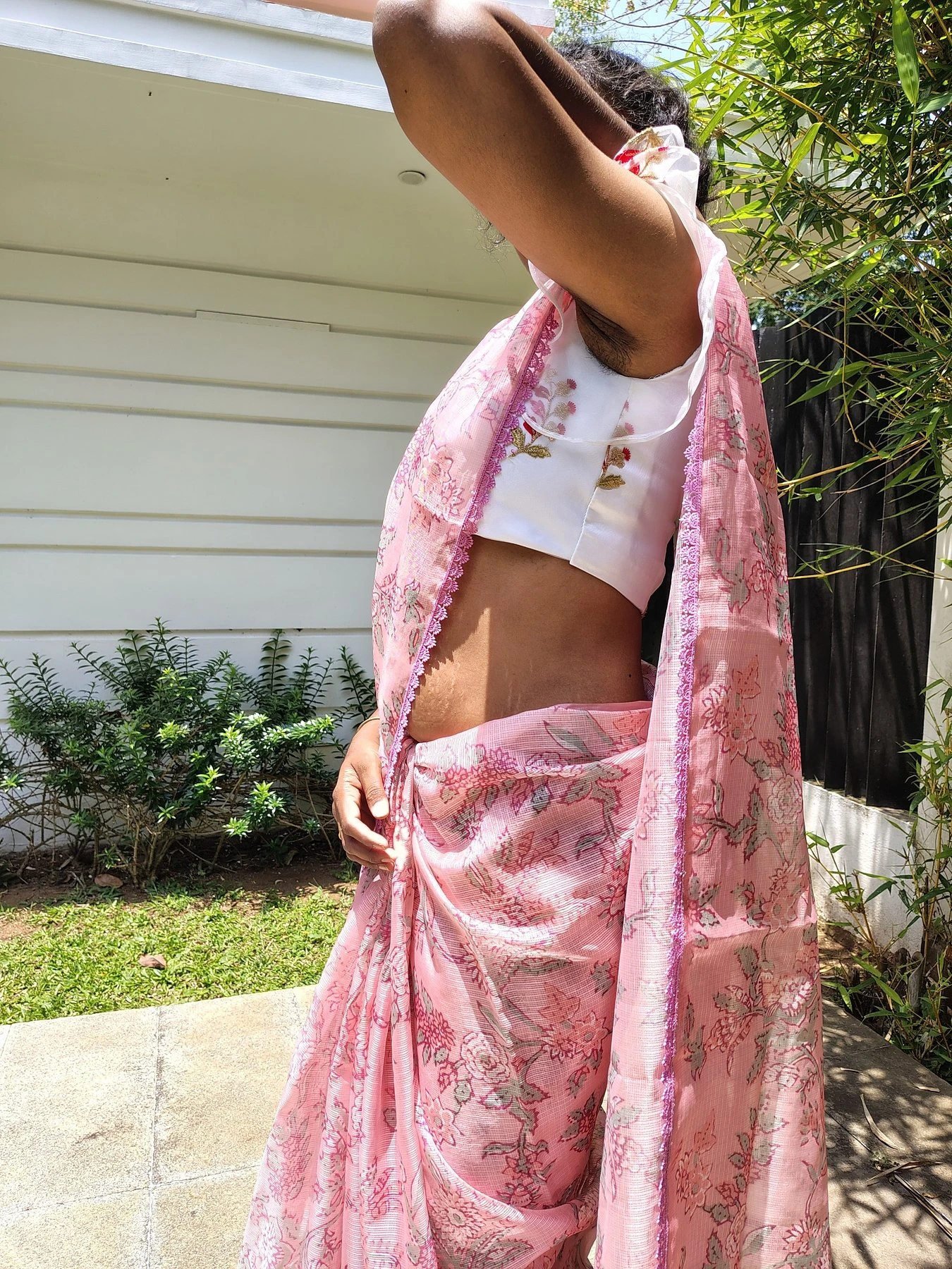 Lavanya the Tamil Cam Girl – Indian escort in Bangalore — 3 / 6