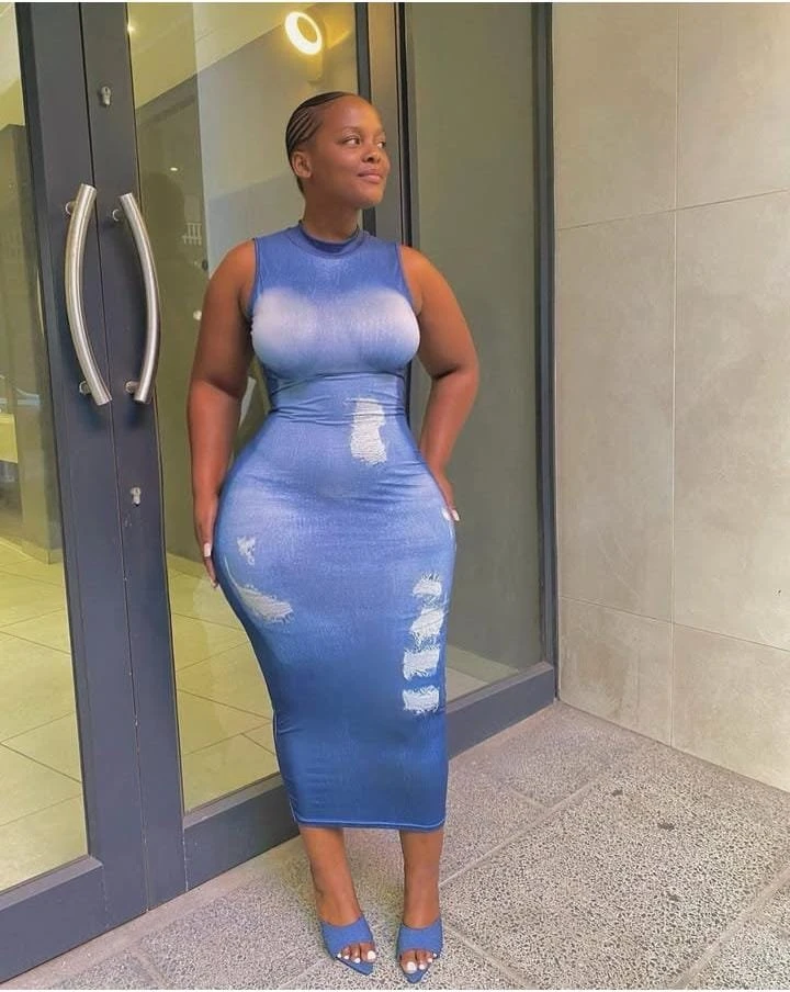 Tarah big boots girl in WHITEFIELD – escort in Bangalore — 4 / 9