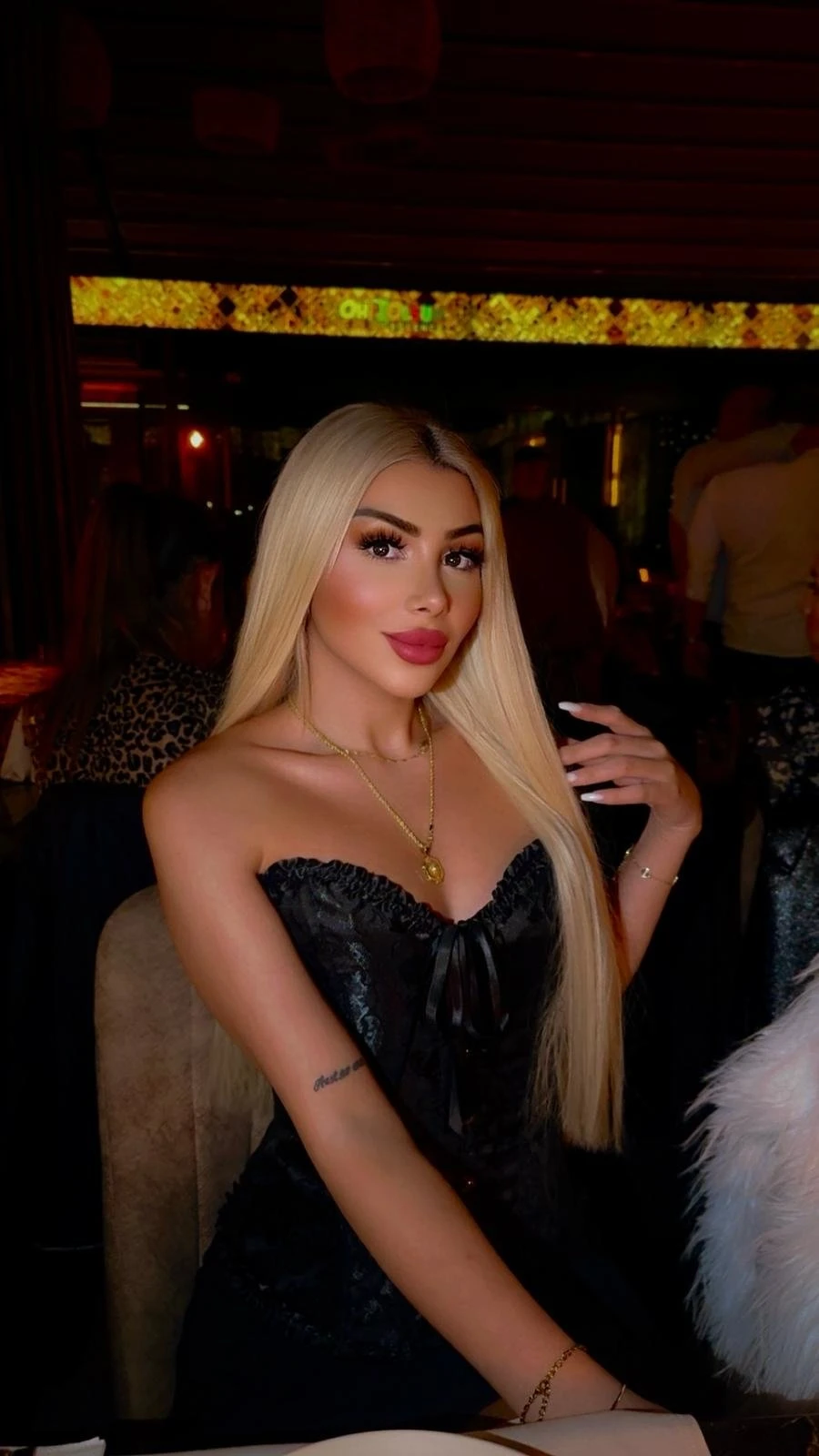 Nika – Russian escort in Tirana — 3 / 8