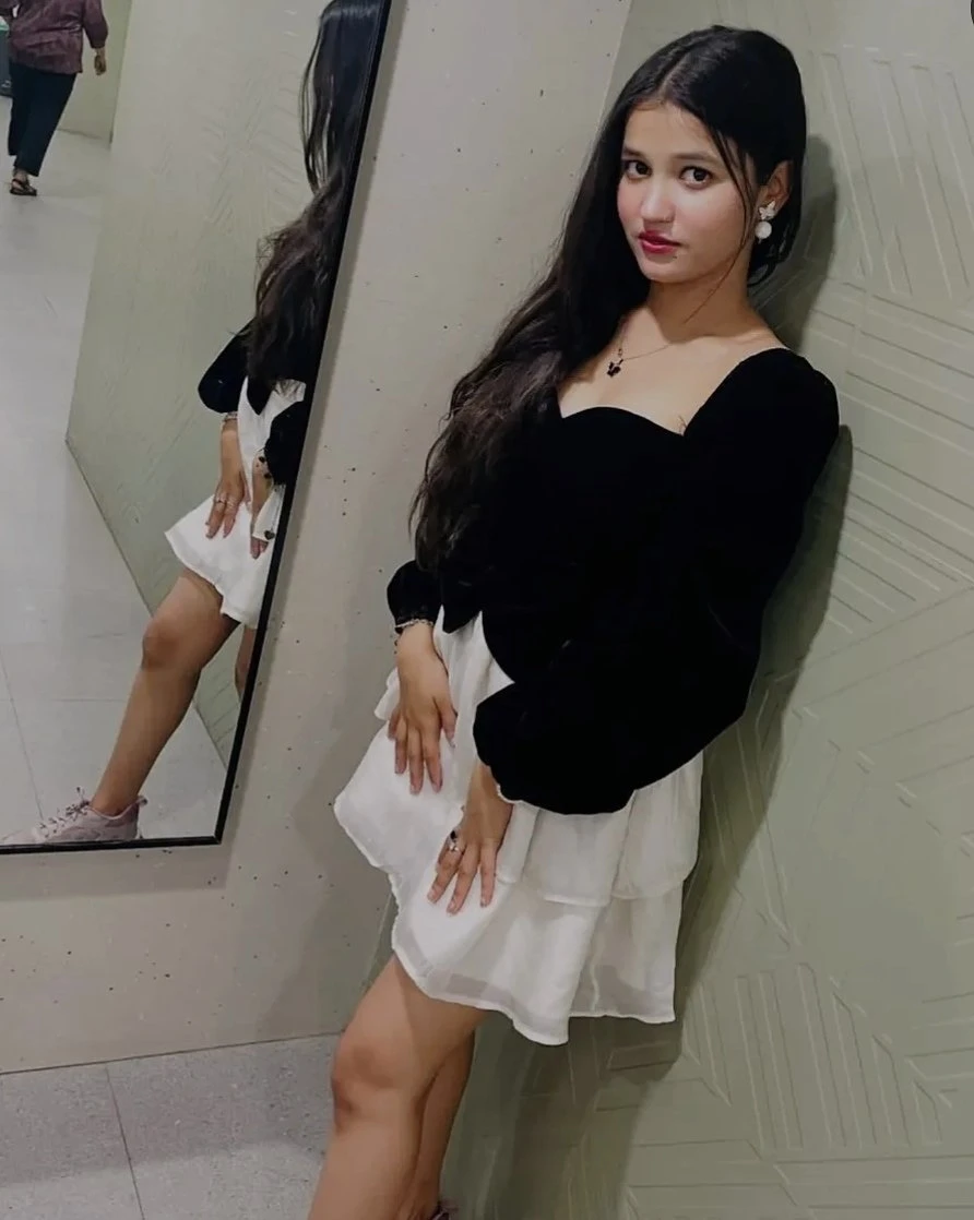 Diksha – Indian escort in Dehradun, Uttarakhand — 2 / 3