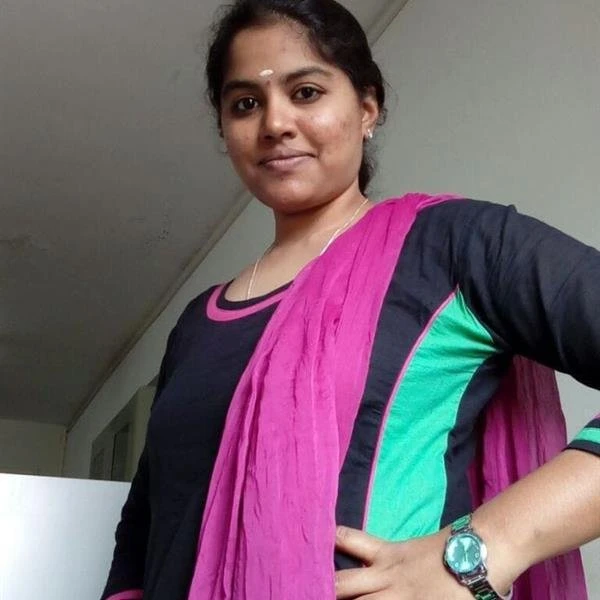 Varsha – Indian escort agency in Bangalore — 4 / 5
