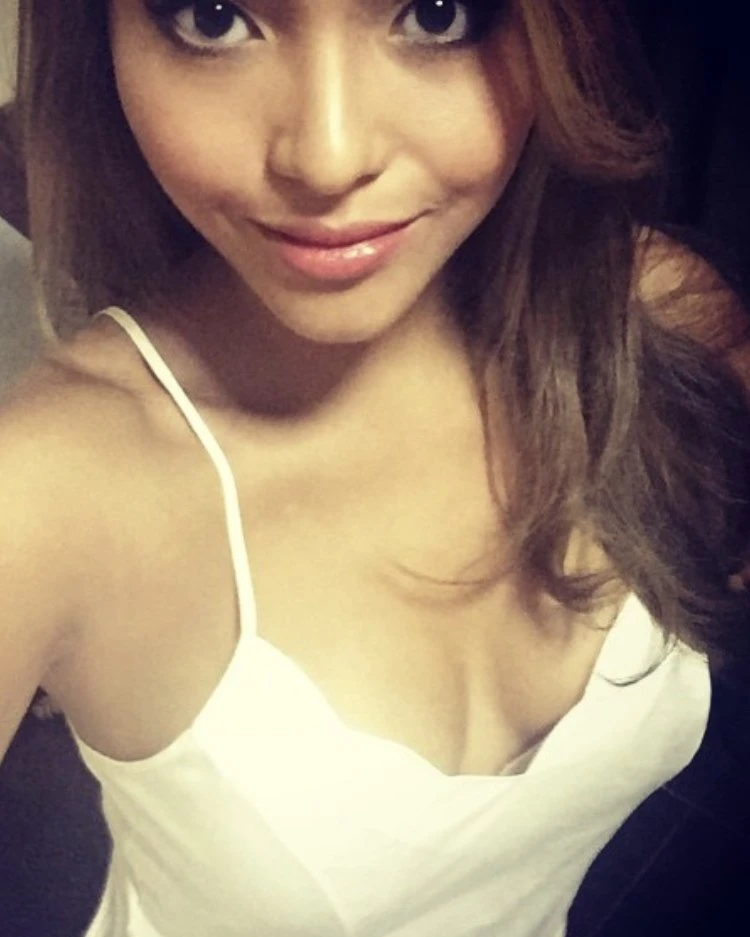 Saultry Alexa – Haitian companion in Hong Kong — 3 / 4