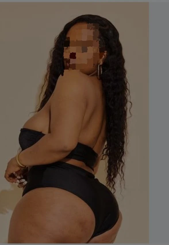 Lily – Zimbabwean escort in Bangalore — 4 / 5