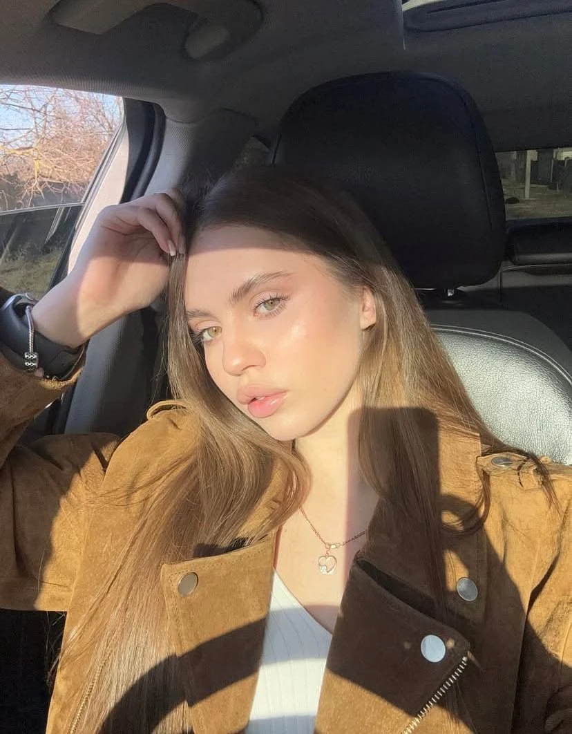 Doris – Ukrainian escort in Hong Kong — 4 / 16