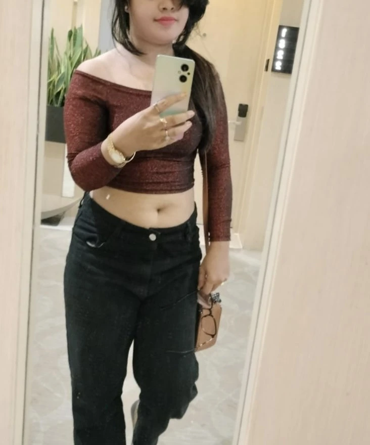 Aliya Khan – Indian escort in Bangalore — 3 / 4