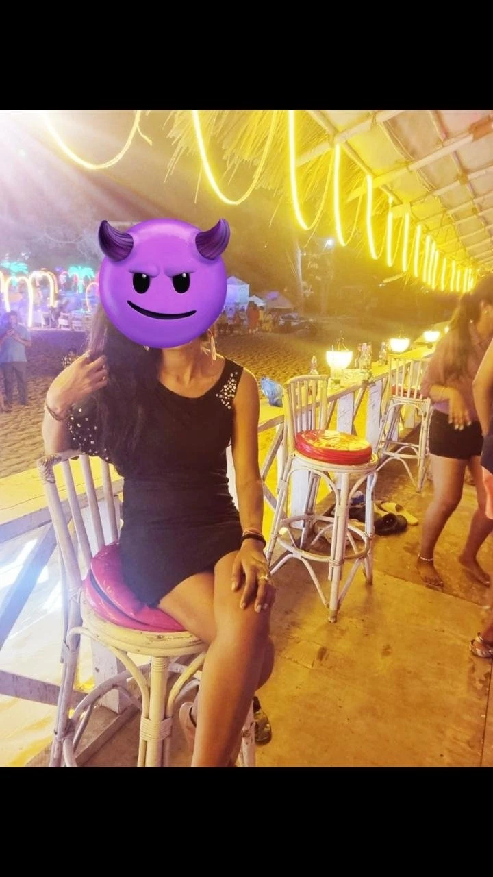 Deepika Singh – Indian dominatrix in Bangalore — 2 / 4