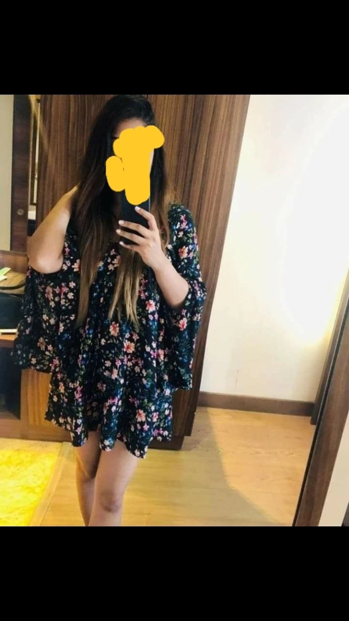 Juhi Tyagi – Indian escort in Guwahati — 3 / 5