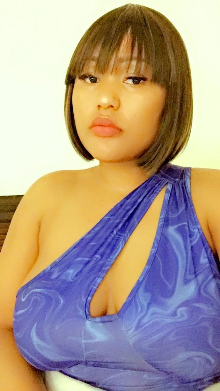 Ms Berry – South African escort in Gurgaon — 5 / 9