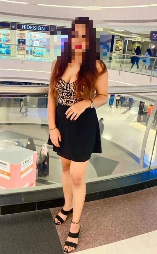 Webcam & real meet . – Indian escort in Chennai — 1 / 2