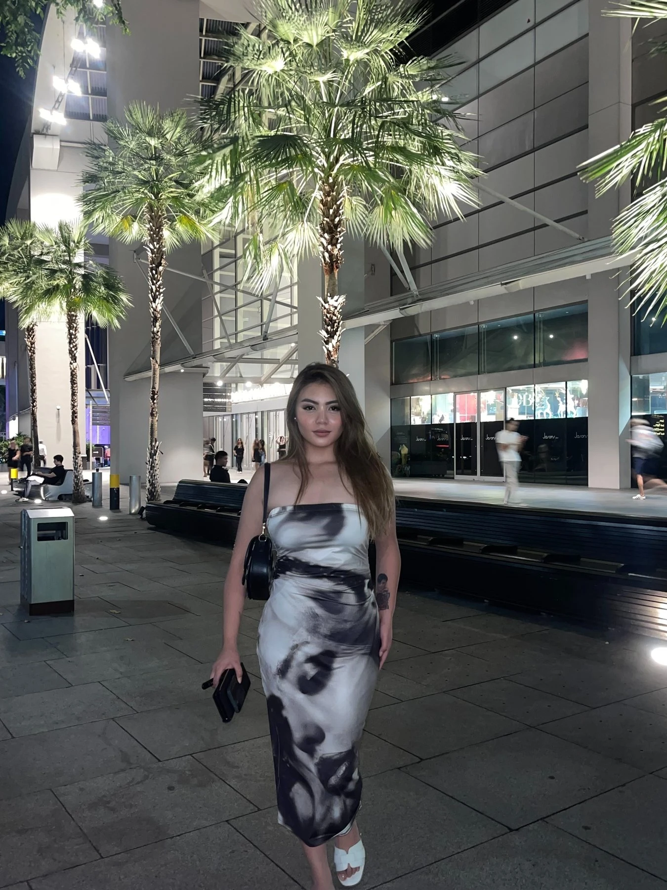 Miss Independent – Filipino escort in Hong Kong — 3 / 5