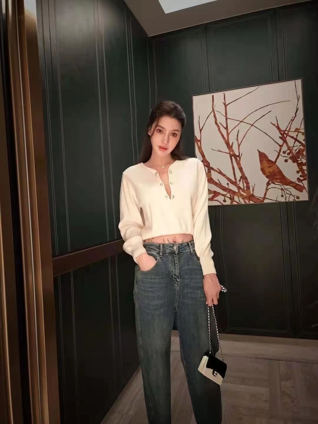 Coco – Belarusian escort in Hong Kong — 2 / 3