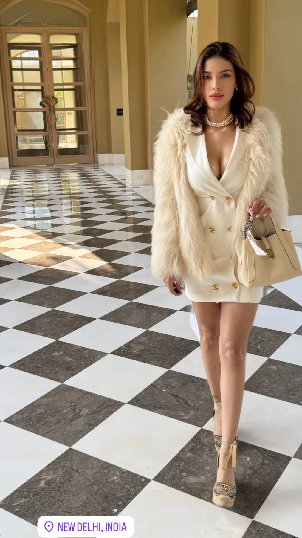 Avery Laurent – Egyptian escort in Bangalore — 5 / 15