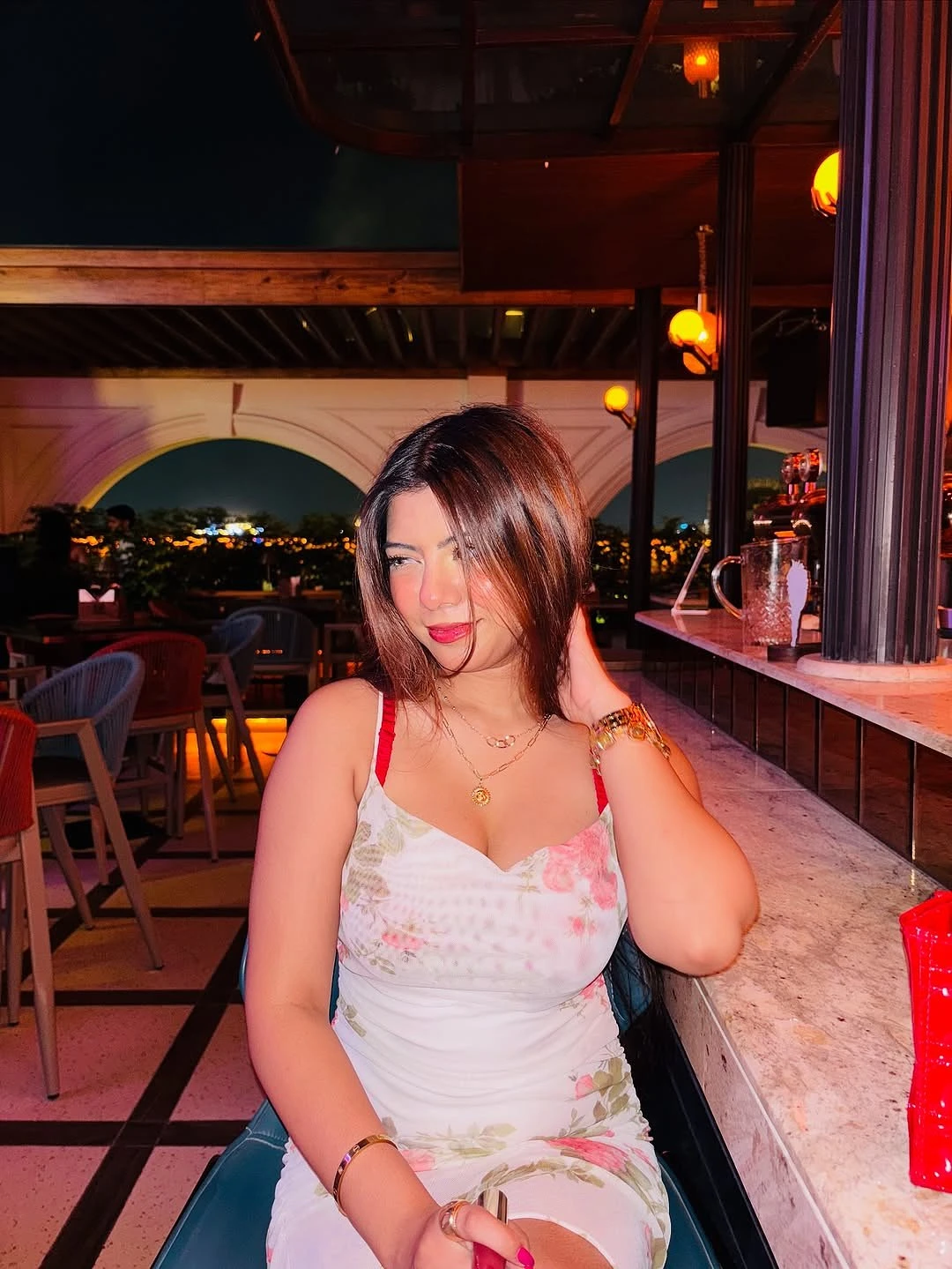 Amisha – Indian escort in Chennai — 3 / 4