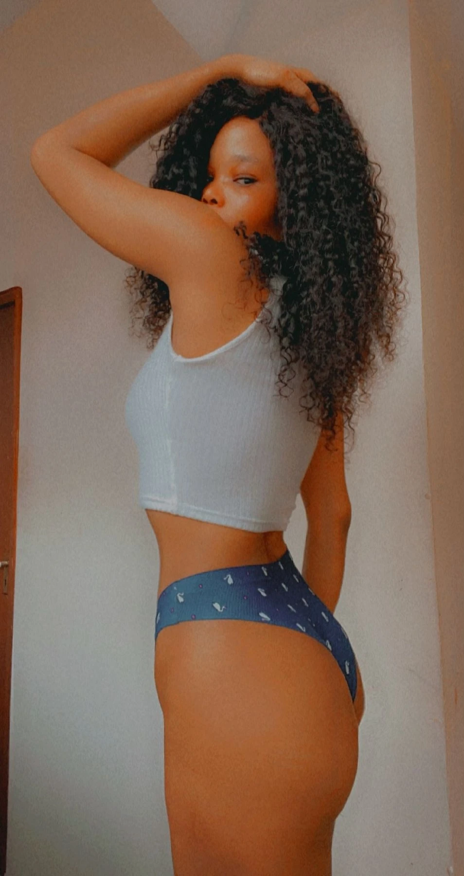 Genesis – Nigerian escort in Cotonou — 2 / 4
