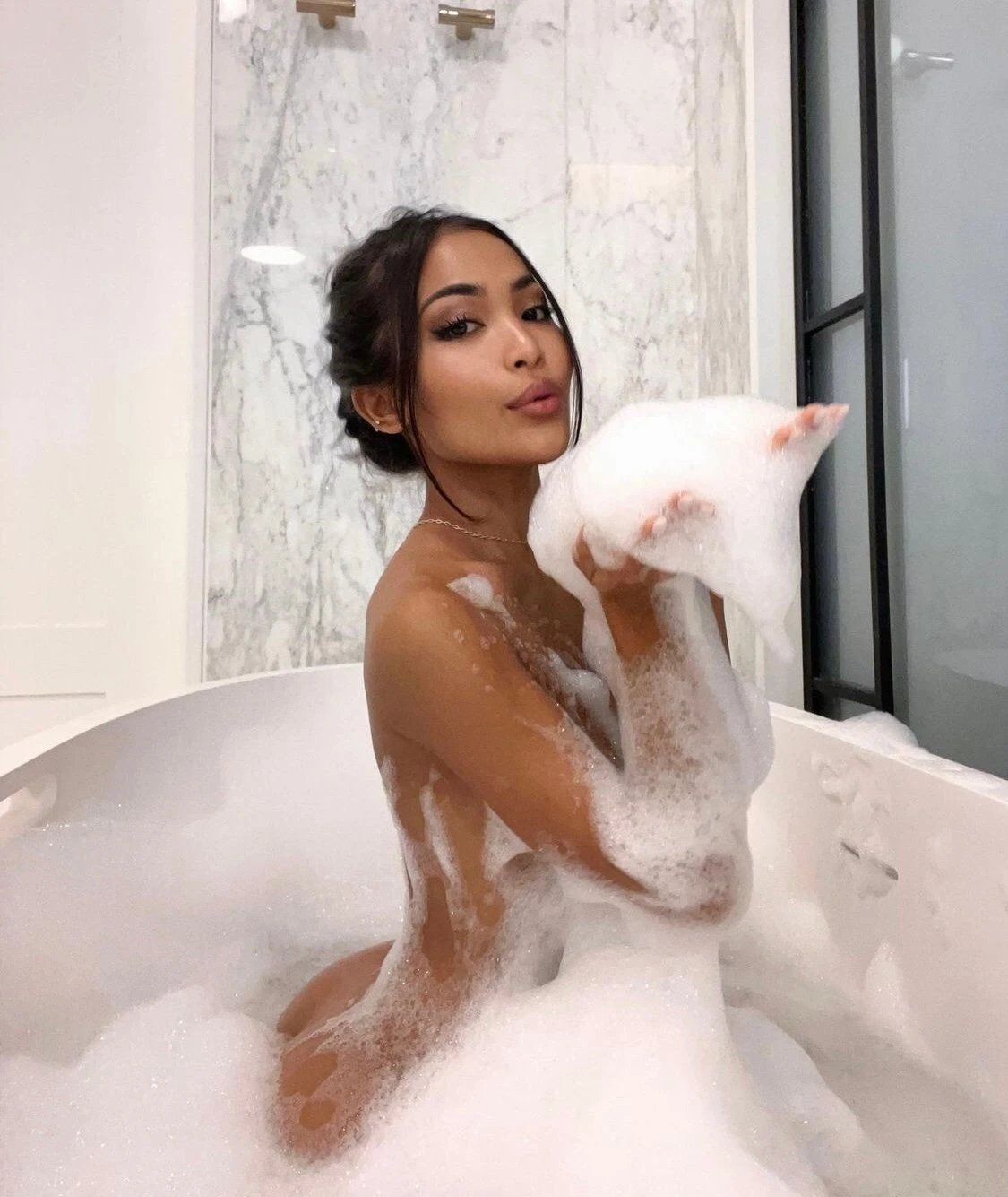 SQUIRT LIKE A WATER FALLS!REALPIC – Thai escort in Hong Kong — 4 / 6