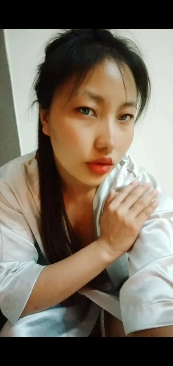 Siri – Indian escort in Bangalore — 10 / 14
