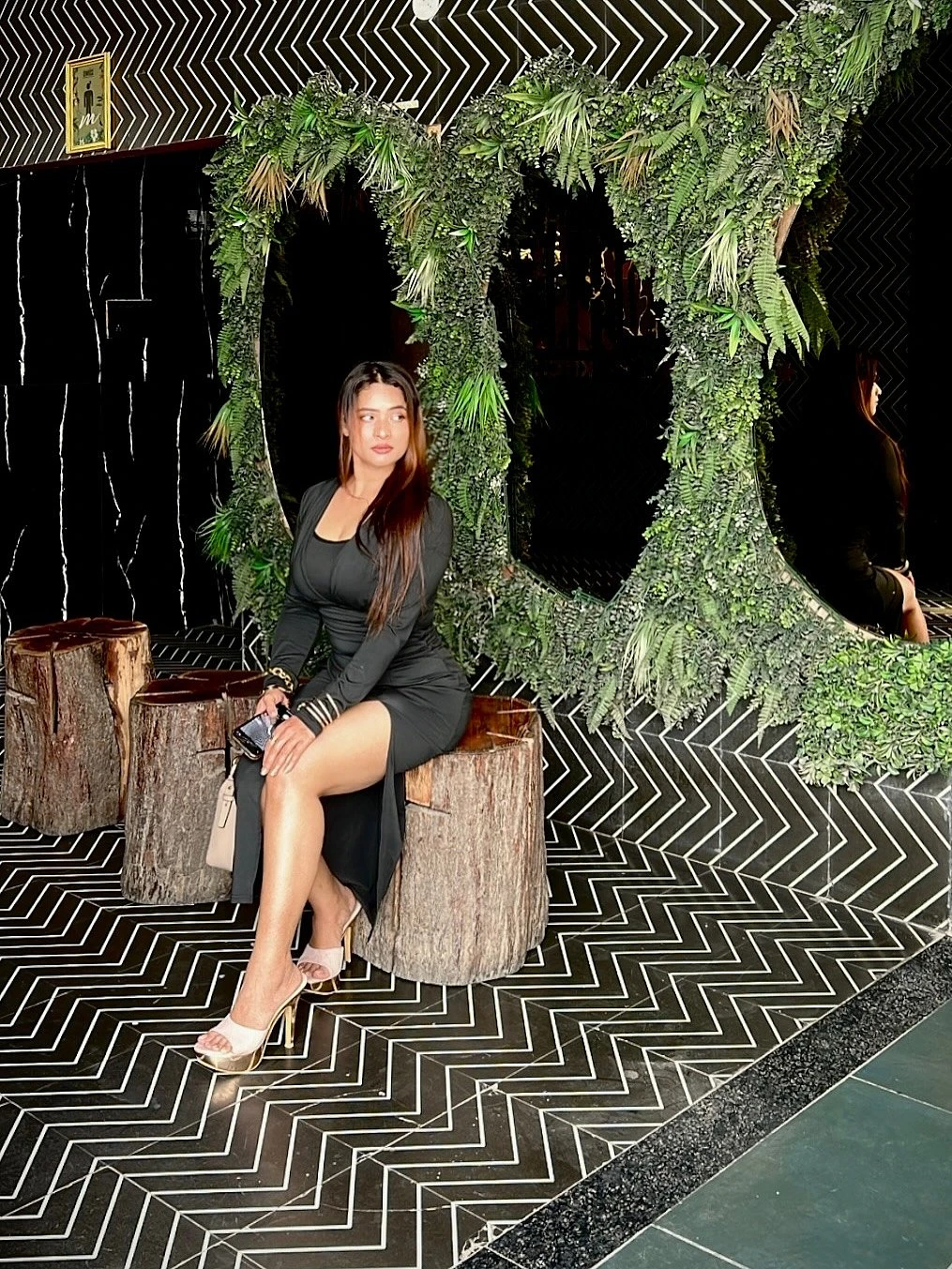 Tanya – escort in Ahmedabad — 2 / 5