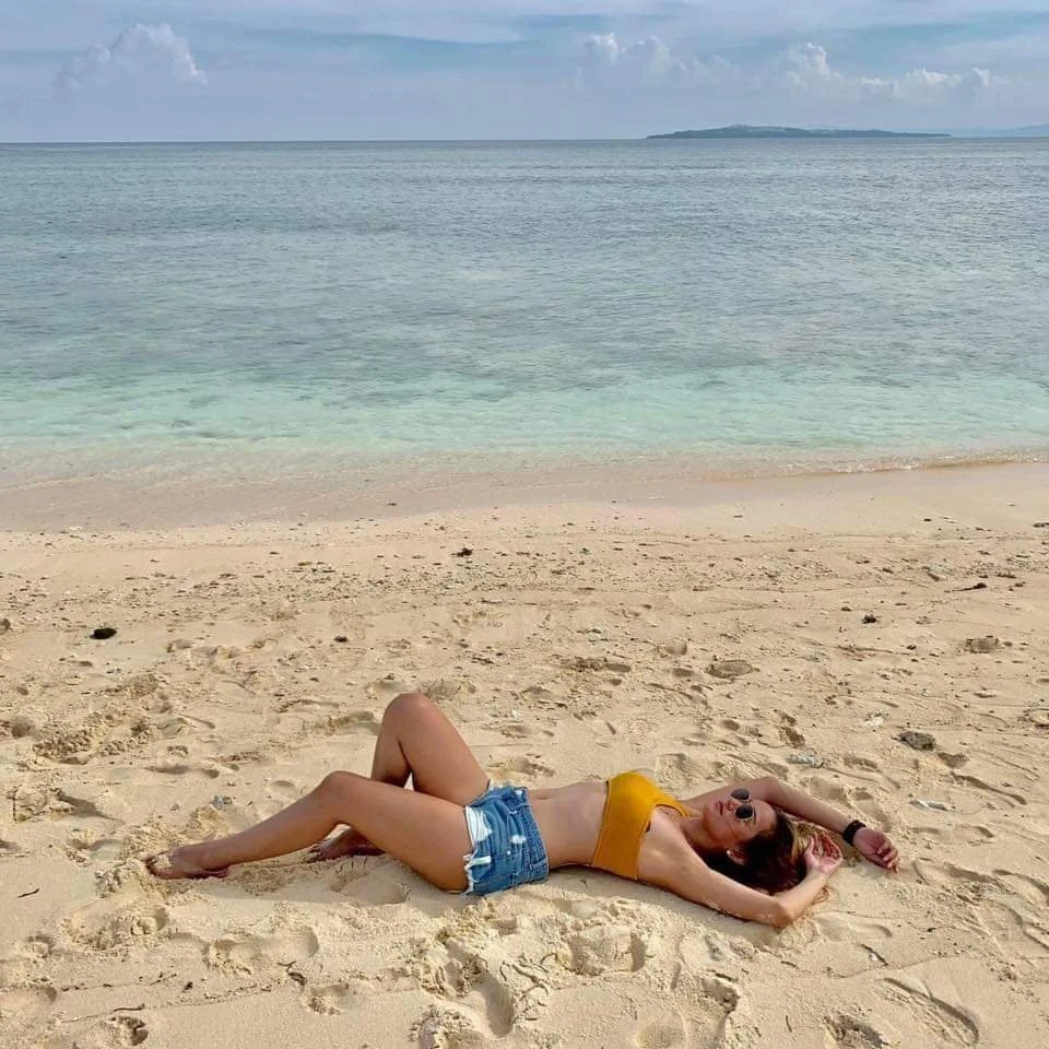 Anne – Filipino escort in Hong Kong — 4 / 7