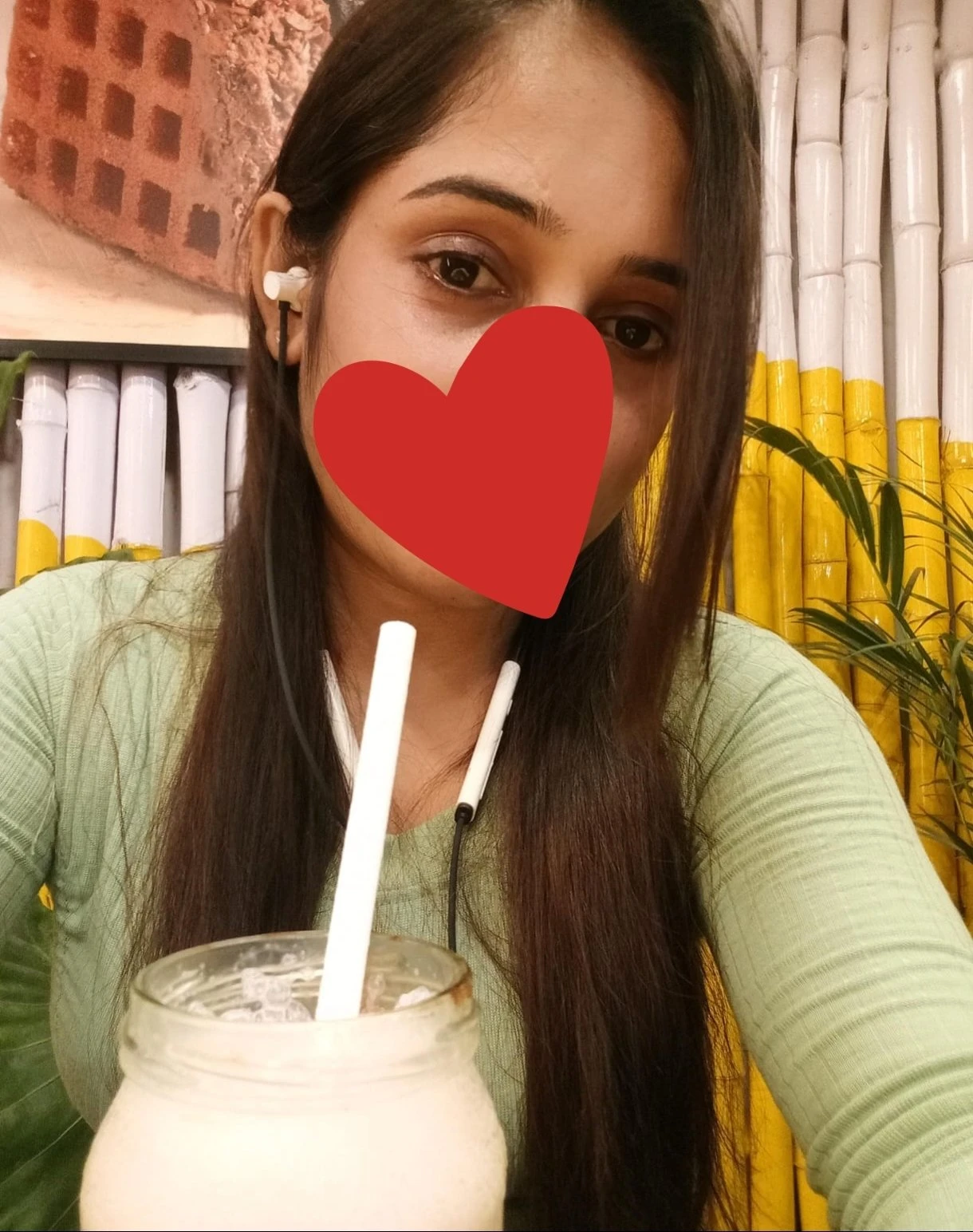 Natasha – Indian escort in Chennai — 2 / 3